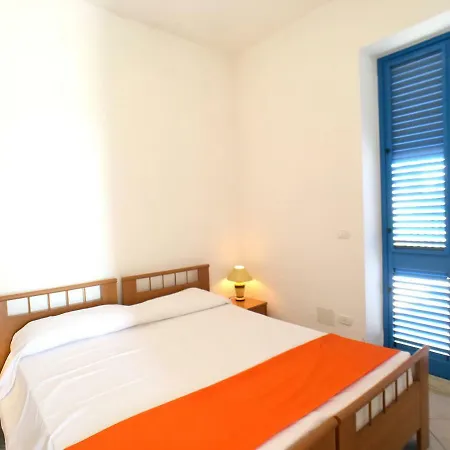 Ferienhaus Ferrara Con Giardino